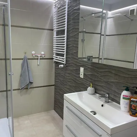 דירה - W Domu - 130m2 Z Tarasem I Ogrodkiem