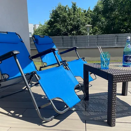 - W Domu - 130m2 Z Tarasem I Ogródkiem Apartament