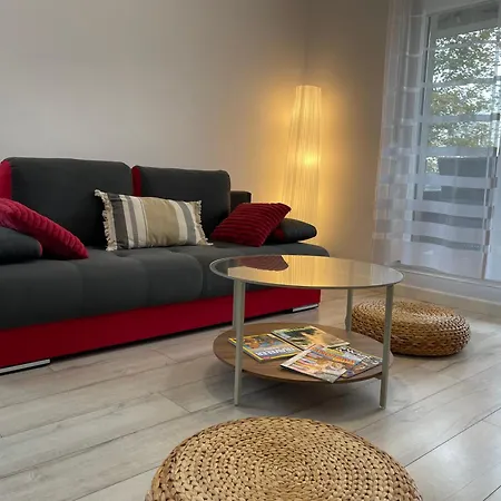 - W Domu - 130m2 Z Tarasem I Ogródkiem *