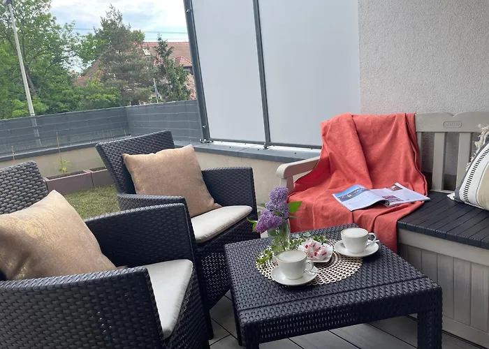 - W Domu - 130m2 Z Tarasem I Ogródkiem * Wrocław