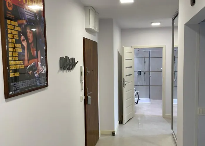 - W Domu - 130m2 Z Tarasem I Ogródkiem *