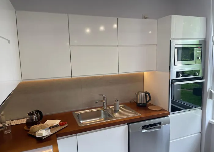 - W Domu - 130m2 Z Tarasem I Ogródkiem *