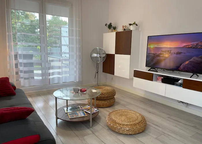 - W Domu - 130m2 Z Tarasem I Ogródkiem *