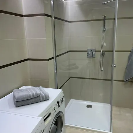 - W Domu - 130m2 Z Tarasem I Ogródkiem * Wrocław