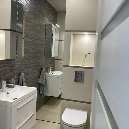 - W Domu - 70m2 Rynek 6,5km Breslau