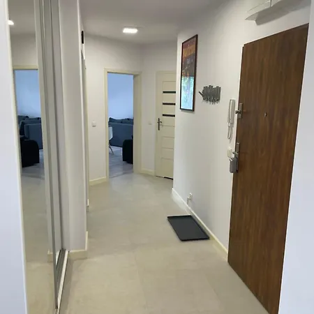 アパート - W Domu - 130m2 Z Tarasem I Ogrodkiem